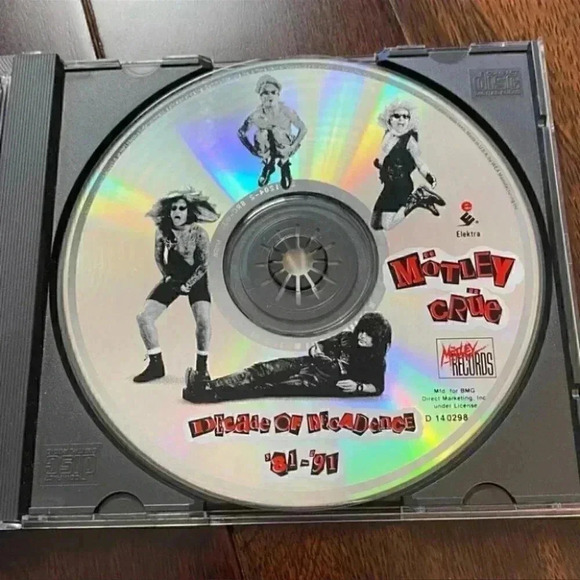 Motley Crüe CD Decade of Decadence 81-91  Greatest Hits Album - Picture 6 of 9